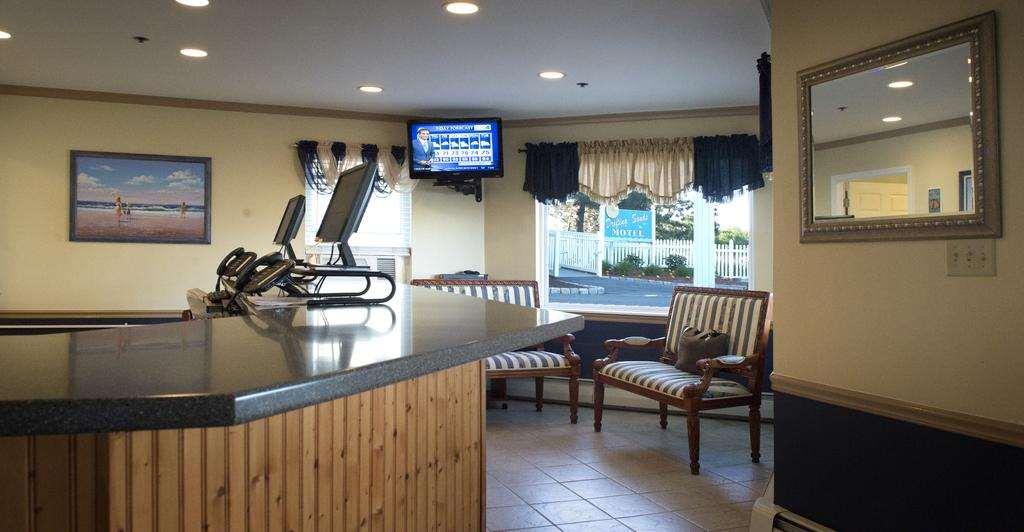 Drifting Sands Oceanfront Hotel Ship Bottom Interior photo